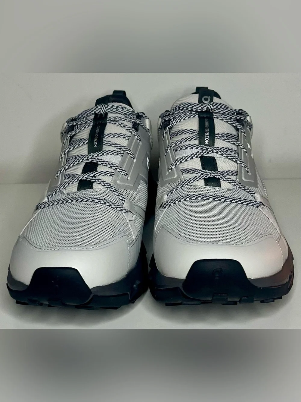 On Running Cloudventure Waterproof Women’s Trail Shoes - Light Gray/Black